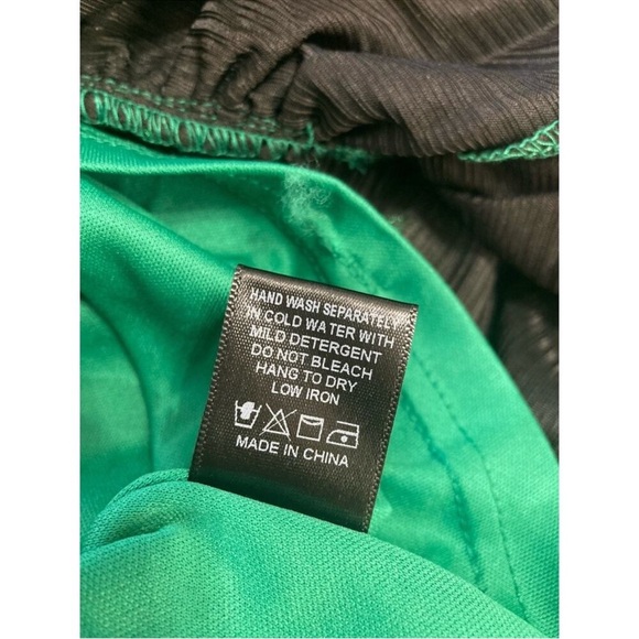 Pomander Place Tuckernuck Emerald Crinkle Lurex Lillith Dress Size L - Picture 5 of 5